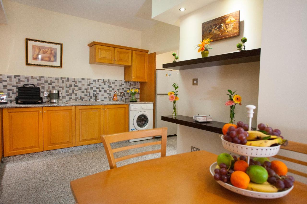 Limassol Hestia Boutique Apartment ภายนอก รูปภาพ